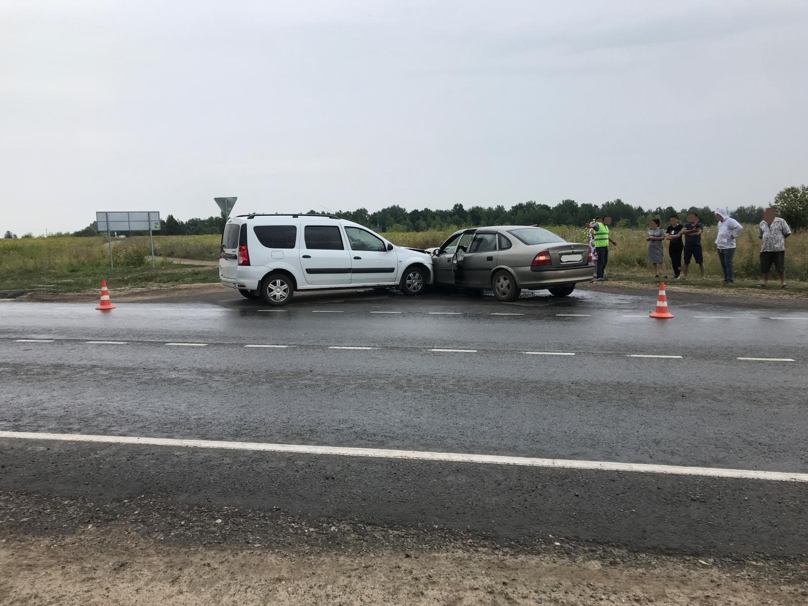 Под Орлом в тройном ДТП пострадали три человека - KP.RU